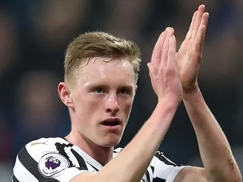 Nhận cú hích cực lớn, Man Utd gần tân binh thứ 3 thêm một bước