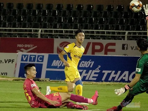 SLNA đòi “chốt sổ” V-League 2020: Không chơi đừng phá!