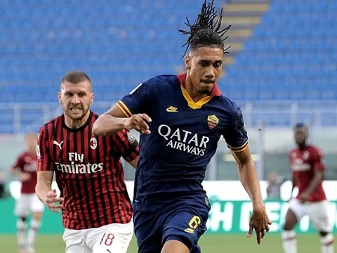Smalling mắc lỗi nghiêm trọng, Roma thua đau Milan