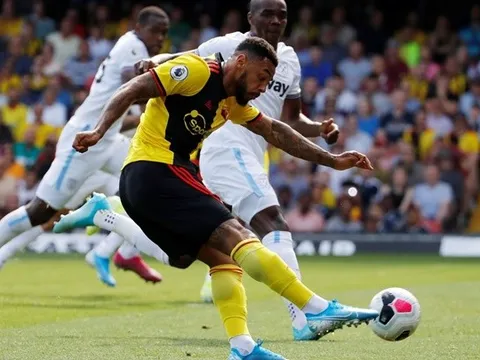 Bản hợp đồng kỷ lục tỏa sáng, West Ham khiến Watford chìm trong thất bại