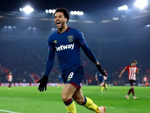 Sợ mất Coutinho, Arsenal ngắm “cỗ máy qua người” làm phương án B