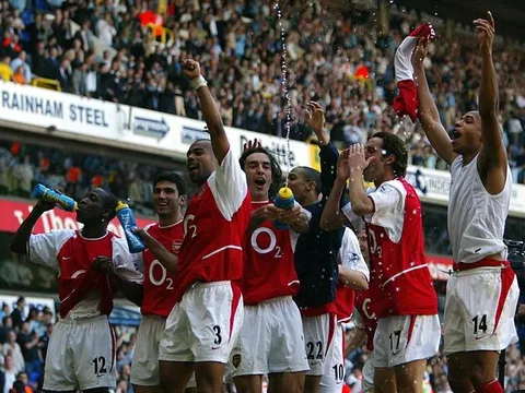 SỐC! Huyền thoại Pháo thủ thừa nhận Liverpool đặc biệt hơn cả 'Arsenal bất bại'
