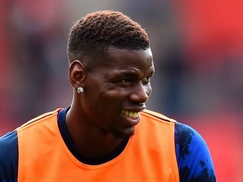 SỐC! Pogba hành động điên rồ, ngã ngũ rời Man Utd