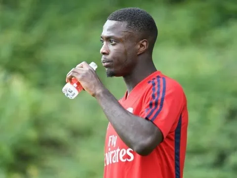 Tập buổi đầu, Pepe biến hai sao Arsenal thành những 'gã hề'