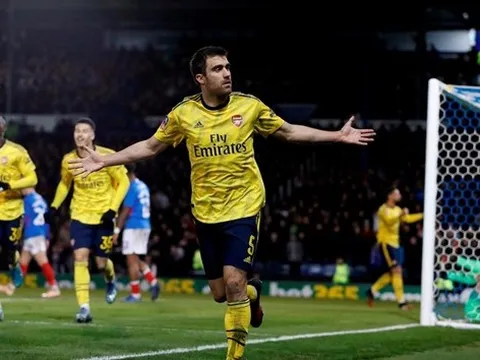 Sokratis Papastathopoulos, người giúp Arsenal tiến vào tứ kết FA Cup, là ai?