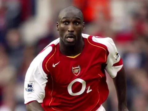 Sol Campbell chỉ ra "cái tên tuyệt vời" bên phía Arsenal