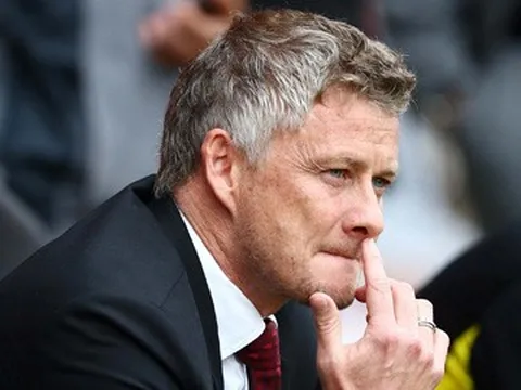 "Có vẻ Man Utd đang gặp khó, nhưng chúng tôi không muốn đứng sau họ"