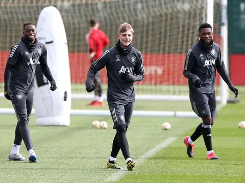 "Mad dog" Solskjaer phát hiện, giờ đe dọa luôn cả vị trí của Wan-Bissaka