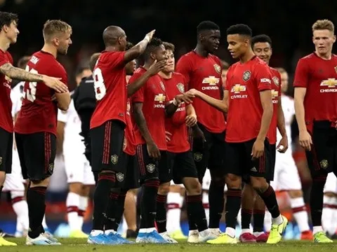 Solskjaer cứ hoang tưởng còn Ed Woodward mãi điên rồ thì tương lai của Quỷ đỏ sẽ ra sao?