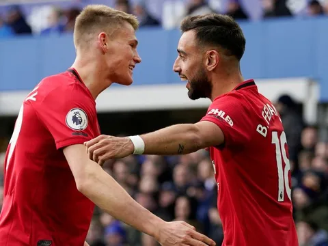 Solskjaer: "Đó là cách mà Bruno Fernandes sẽ nâng tầm McTominay"