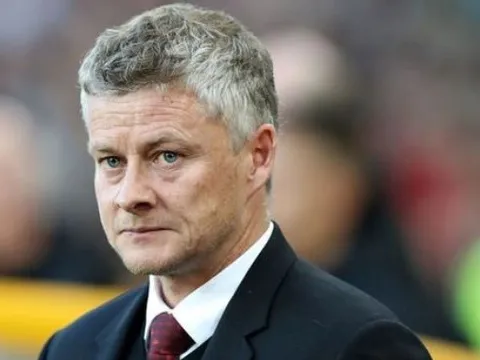 "Solskjaer phải tàn nhẫn và gọi cậu ta lên răn đe"