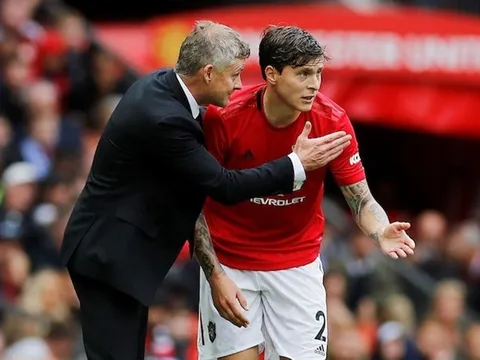 Solskjaer phê duyệt, sao M.U lao ra sân tập luyện