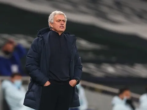 Bale 'chán' ra mặt ở trận thua Chelsea, Mourinho lại là nhân vật chính