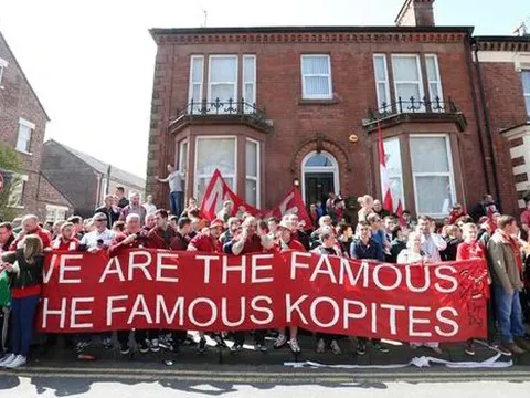 Liverpool khuyến cáo CĐV 'không để lộ thân phận' ở Napoli, tránh nguy hiểm