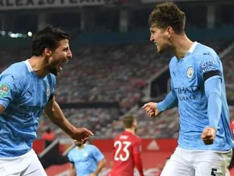 Stones hé lộ thông điệp giúp Man City đánh bại Man Utd từ Guardiola