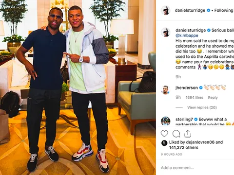 Sturridge đăng ảnh gây sốt, cựu sao Liverpool phản ứng hài hước