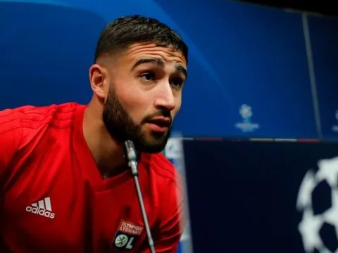 Tài năng, chuẩn số 10, tại sao Fekir lại "ế"?