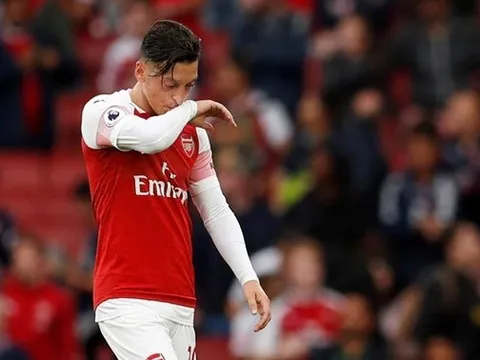 Tạm biệt nhé, Ozil!