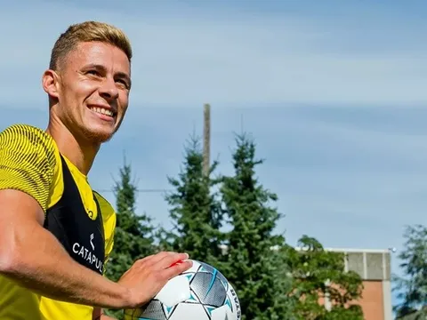 Tân binh 25 triệu của Dortmund lên tiếng: "Tôi thích chịu nhiều áp lực"