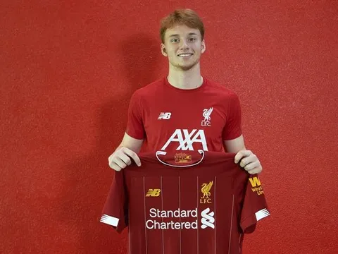 Tân binh của Liverpool được ví với "Hoàng đế" Beckenbauer