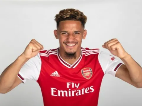 "Tân binh đó sẽ không bước thẳng vào đội hình Arsenal"