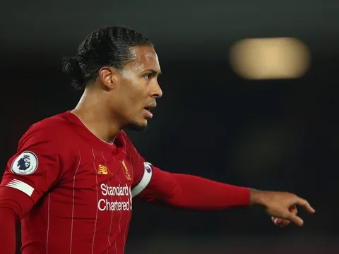 Tăng lương khủng, Liverpool giữ chân Van Dijk khỏi Gã khổng lồ