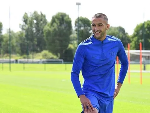 Tập buổi đầu tại Chelsea, Ziyech phá vỡ im lặng