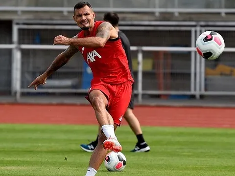 Đây, lý do Klopp không ngại bán 'trung vệ xuất sắc nhất thế giới'