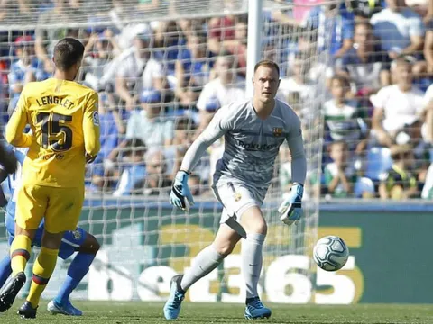 Ter Stegen: "Đó là khoảnh khắc hoàn hảo, tôi chưa bao giờ làm điều này trong đời"
