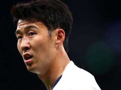 Thắng trận, Mourinho tiết lộ điều Son Heung-min làm với Lloris trong phòng thay đồ