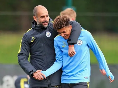 "Thật chẳng hiểu vì sao Pep Guardiola lại để cậu ấy rời Man City"