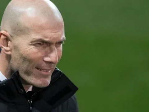 Thật may, Zidane vẫn sở hữu một "quái thú bất ngờ" khi Real tan nát đội hình