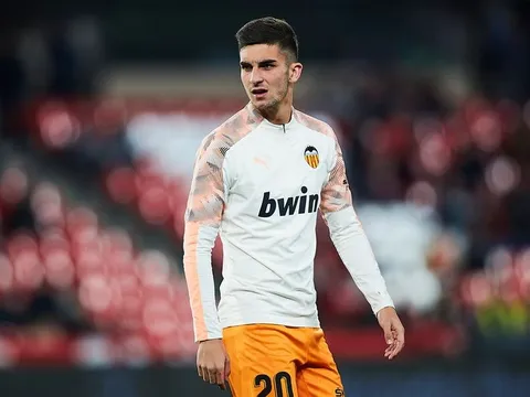 Thay Mane, Liverpool có thể hỏi mua Torres