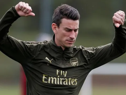 Tức nước vỡ bờ, đội trưởng Arsenal nổi loạn vì 2 lý do 'chấn động'