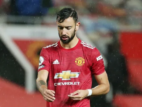 Thi đấu bết bát, Man United tiếp tục bị chỉ trích vì để Bruno 'gánh' quá lâu