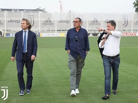 Thị sát Juve, Sarri khiến hai nhân vật quan trọng nhất phải ra đón
