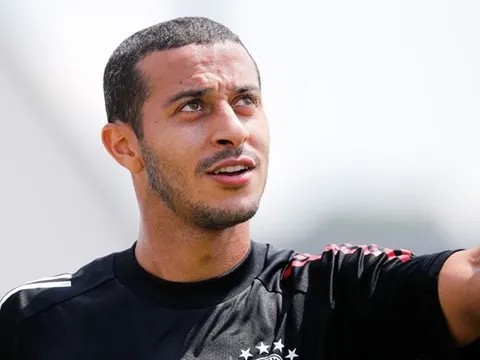 Thiago cập bến Liverpool, 1 tiền vệ sắp phải ra đi