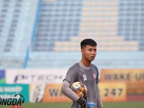 Thủ môn Văn Toản nói gì về sự cạnh tranh với Tiến Dũng ở U22 Việt Nam?