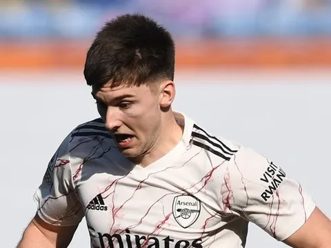 Thua Arsenal, fan Leicester điên tiết với Tierney