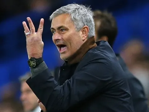 Thua Liverpool, Mourinho chỉ ra 3 cái tên Chelsea mắc sai lầm