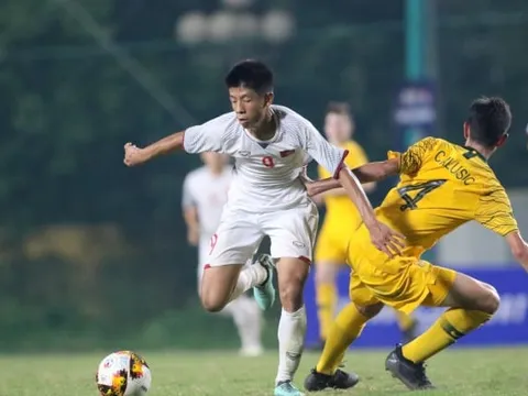 Thua ngược Australia ở phút chót, U16 Việt Nam "run rẩy" chờ vé vớt