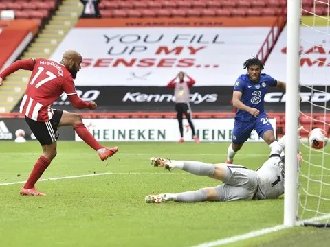 Thua sốc Sheffield United, Chelsea bị Man Utd phả hơi nóng sau gáy