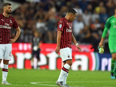 Thua sốc Udinese, người AC Milan không thể nở nụ cười