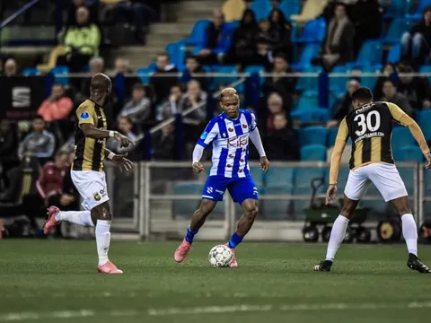 Heerenveen thua thảm Vitesse, Văn Hậu ngày càng "bít cửa" đá Eredivisie