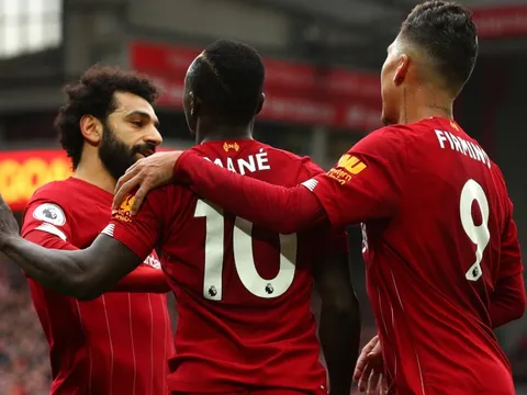 'Tịt ngòi', tiền đạo của Liverpool vẫn được đồng đội hết lời bảo vệ
