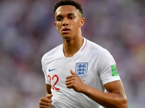 Bị 'ngó lơ' trên băng ghế dự bị, sao Liverpool nói gì?