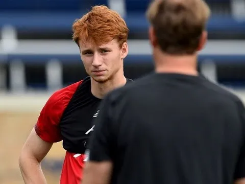 Tân binh chưa hẹn ngày ra mắt, Klopp nói gì?