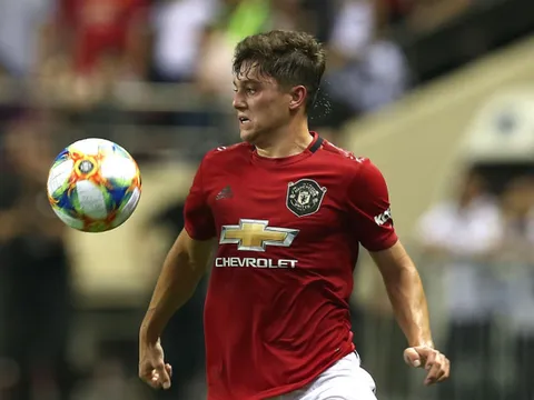 'Thương' Tottenham, CLB Premier League đầu tiên bất lực trước 'máy chạy' Man United