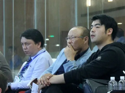 Thương vụ HLV Park Hang-seo và câu chuyện bóng đá thời kim tiền