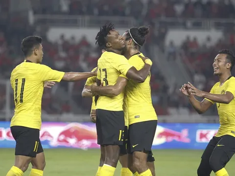 Tiền đạo nhập tịch ghi bàn phút 90+7, Malaysia thắng nghẹt thở Indonesia